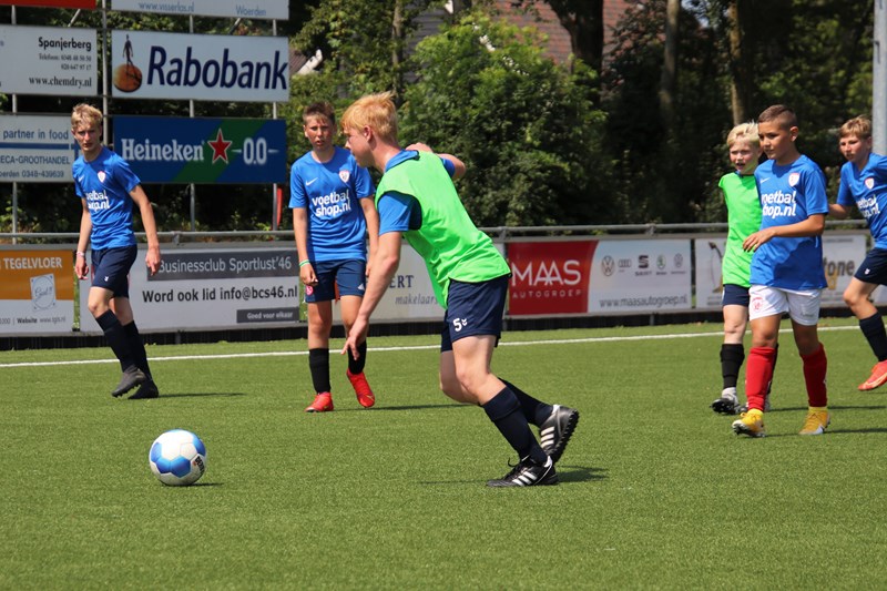 Voetbalclinic 1e elftal/Voetbal Adventure (13.00 - 15.30 uur)
